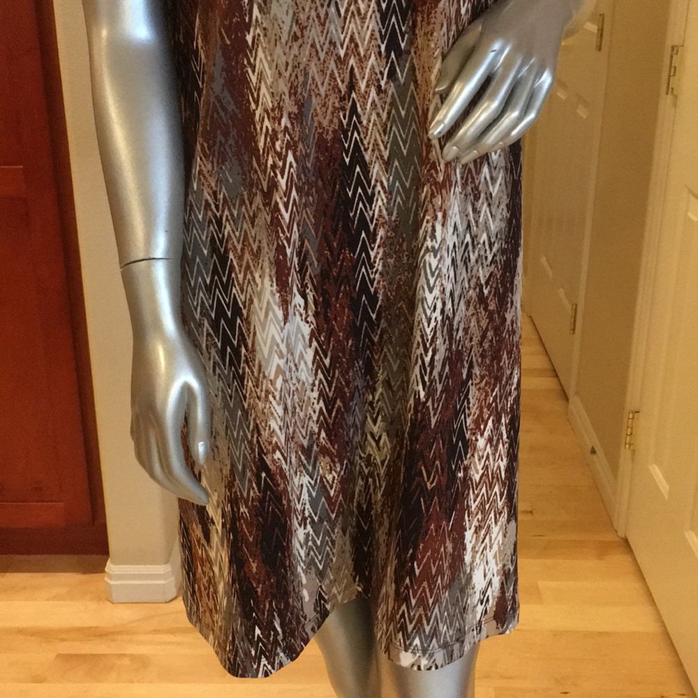 Beige by eci chevron dress - Picture 5 of 9
